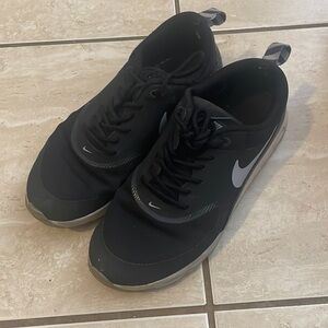 Nike Air Max Thea Sz 6 Black